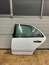 E5* Mercedes Benz W210 BJ96 Limousine Tür Hinten Links Farbe: 149 (Polarweiss ) E5* Mercedes Benz W210 BJ96 Limousine Tür Hinten Links Farbe: 149 (Polarweiss )