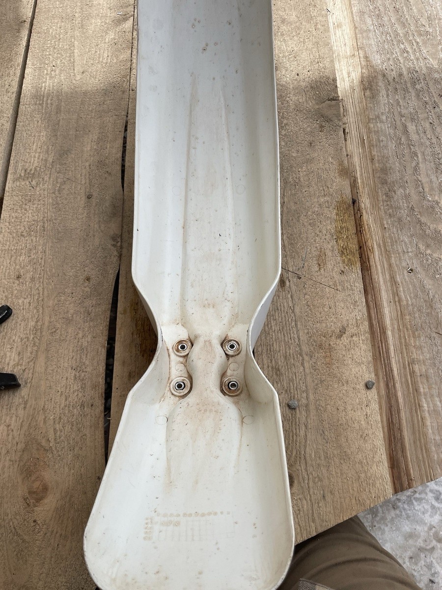 1996 96-04 XR250R XR400R FRONT FENDER MUD FLAP PLASTIC 61100-KCZ