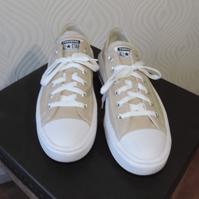 CONVERSE sz 10.5 Chuck Taylor All Star Move Low Cut Beige
