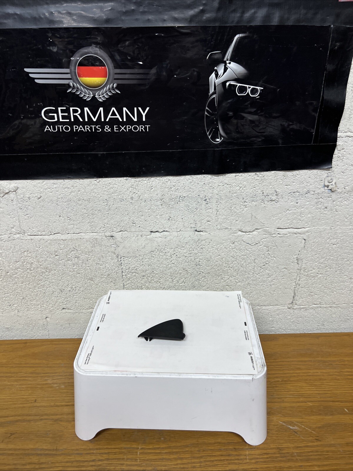 McLaren 570s 600Lt Right Hand Front Lower Door Cover 13AA703CP #C039