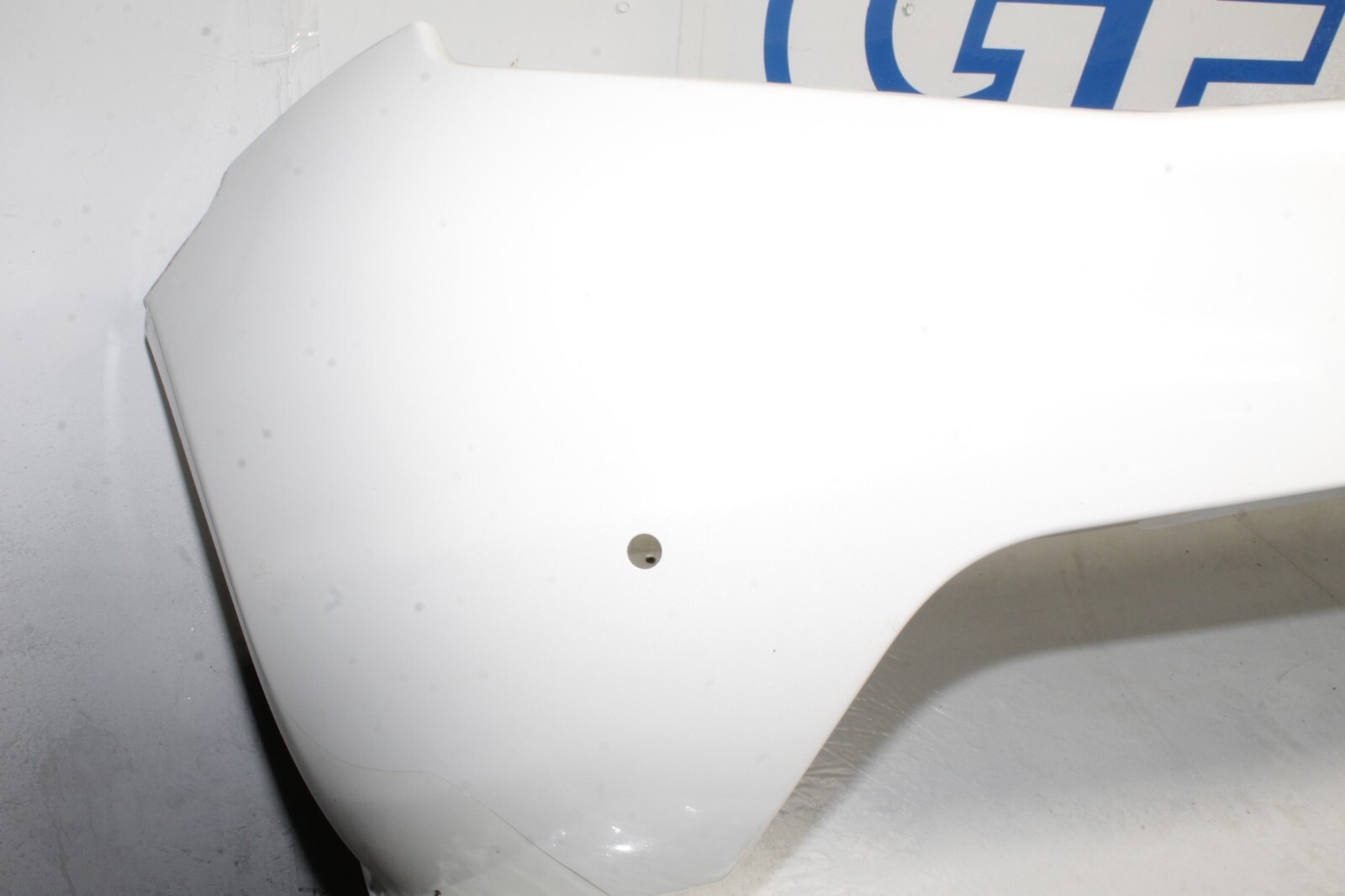 12-14 MCLAREN MP4-12C 12C 650 570 OEM REAR BUMPER WHITE FACTORY