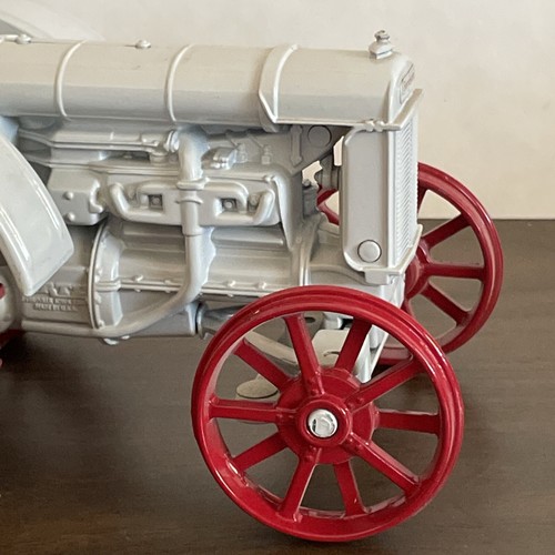Ertl Fordson Diecast Metal Model F Tractor Farm Toy USA Made - Picture 2 of 12