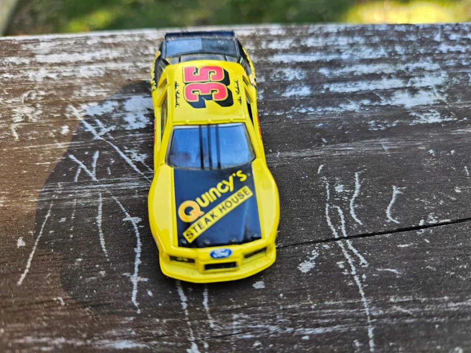 RCCA 1:64 Quincy's Steakhouse #35 Alan Kulwicki Ford Thunderbird Foto 2 de 4