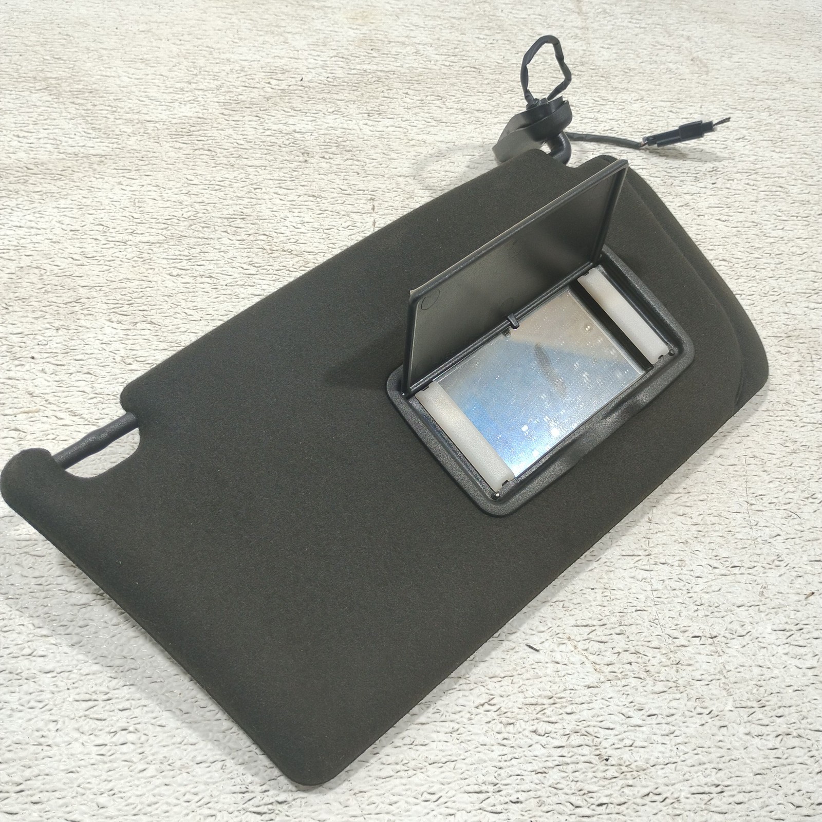 Maserati GranTurismo 2003-2019 Right Sun visor Black