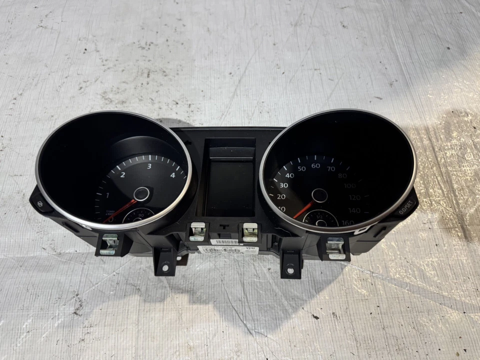 VW GOLF MK6 1.6TDI SPEEDOMETER 5K0920972A  - Image 3 of 4