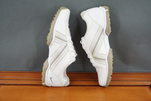 Scarpe da golf Nike Air Tour Saddle da donna taglia 10 549583-100 in pelle bianca con punte - Foto 8 di 11