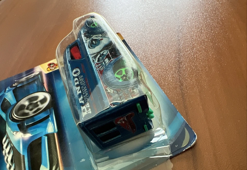 Payasos locos Hot Wheels Dairy Delivery Steel Passion HANDO cuatro maravillas armadas Foto 4 de 4