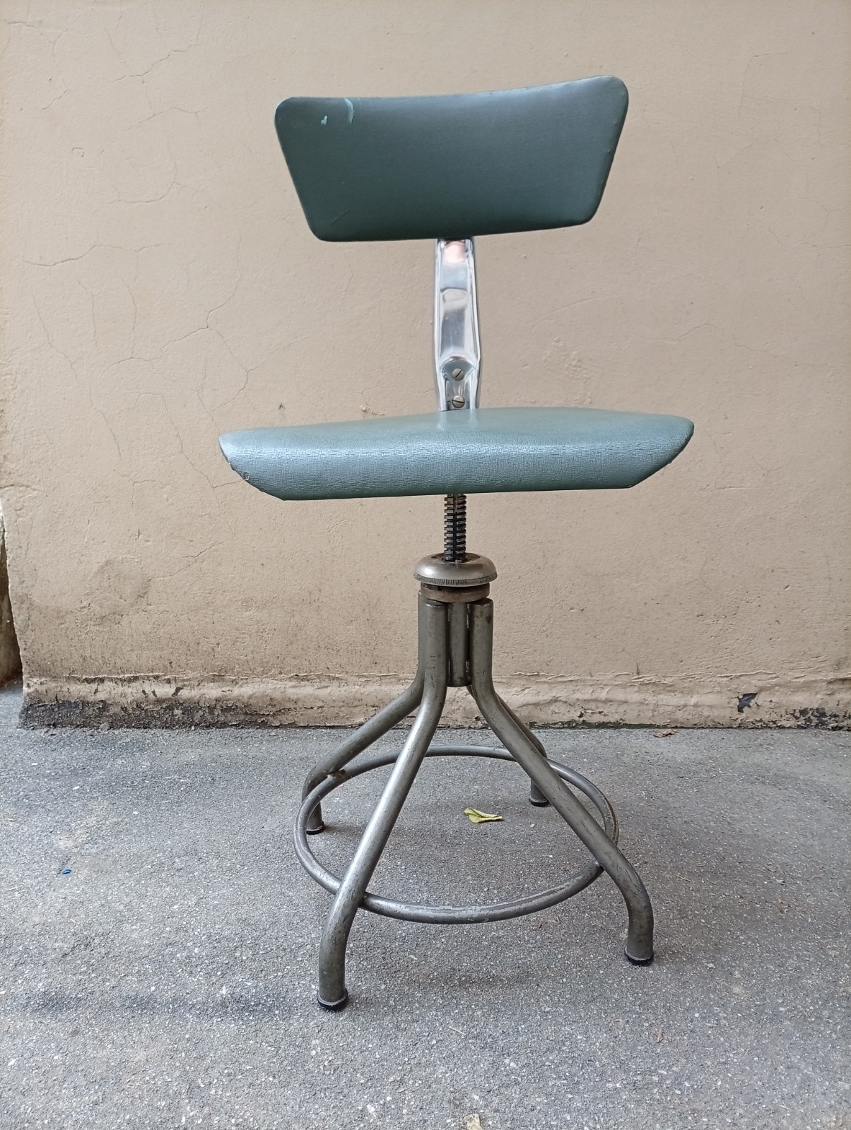 Sedia girevole vintage regolabile in metallo e vera pelle verde/grigio