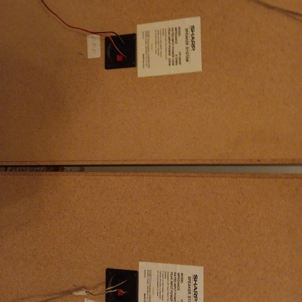 Par de Altavoces Vintage Sharp CP-5800p - Madera Beige Foto 4 de 4