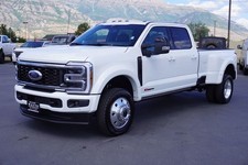 2025 Ford SUPER DUTY F-450 PLATINUM