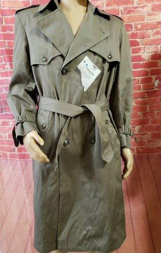 Double breasted Trench Coat Mens Size 