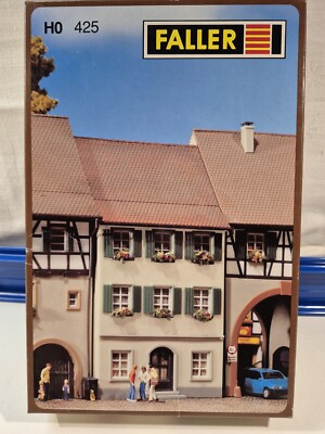 Faller H0 Modellbausatz 1: 87, 425 Stadtwohnhaus