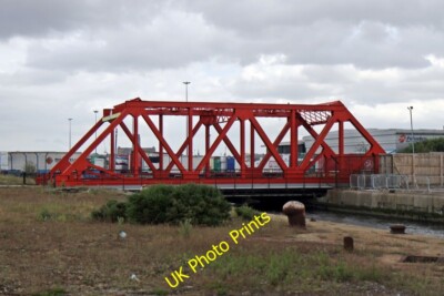 Photo 6x4 Girder bridge, Tower Road, Birkenhead Birkenhead/SJ3088 The br c2015