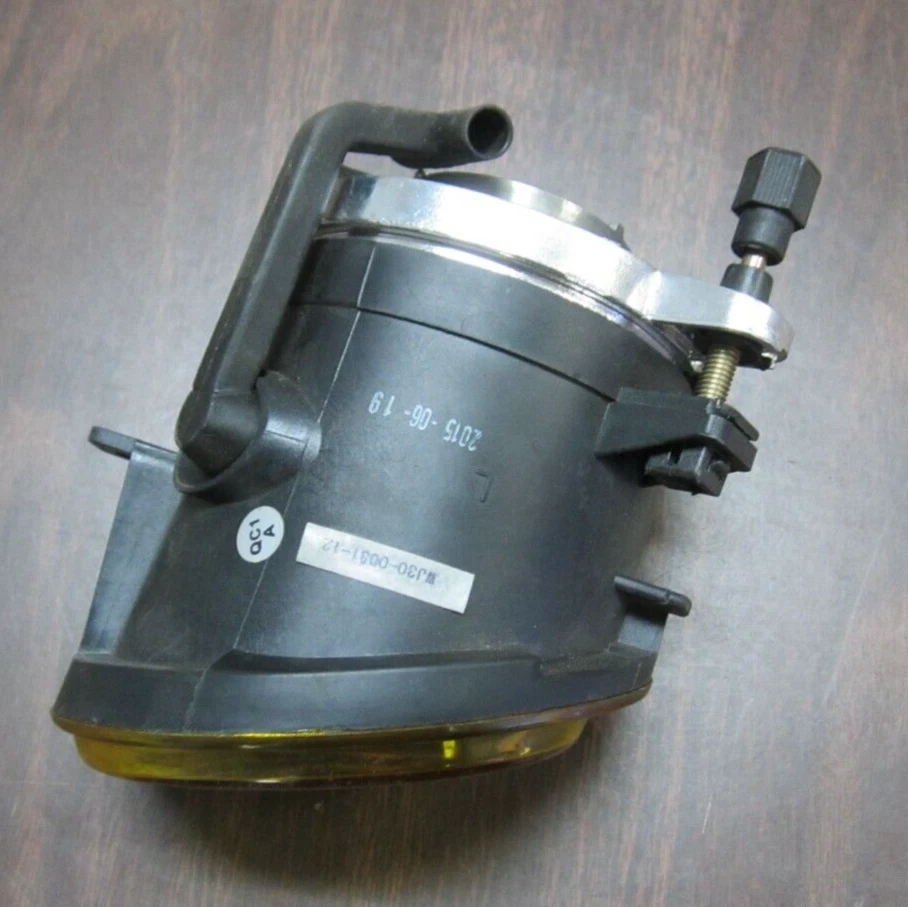 01-06 BMW E46 M3 3 Series M Tech Sport Fog Light Yellow Amber LEFT LH DRIVER⭐S5⭐ - Image 2 of 4