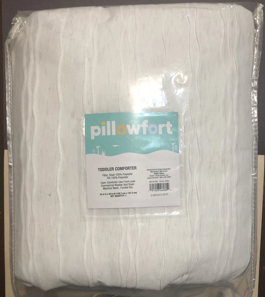 Edredón Pillowfort para niños pequeños 42 pulgadas x 58 pulgadas elevado ondulado jersey tejido patrón Foto 4 de 4