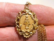 BELLE MEDAILLE DE LA VIERGE