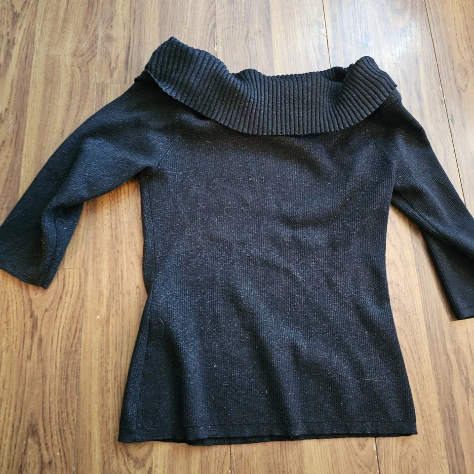 Suéter New York & Company 7th Ave Fuera del Hombro Manga 3/4 Negro Brillante XL Foto 2 de 4