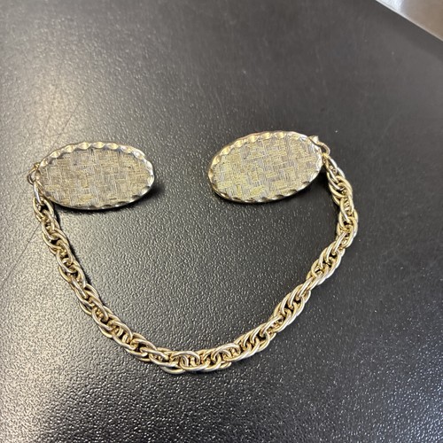 Vintage Yellow Gold Tone Sweater Guard Double Clip Textured Oval Chain MCM - 第 1/3 張圖片