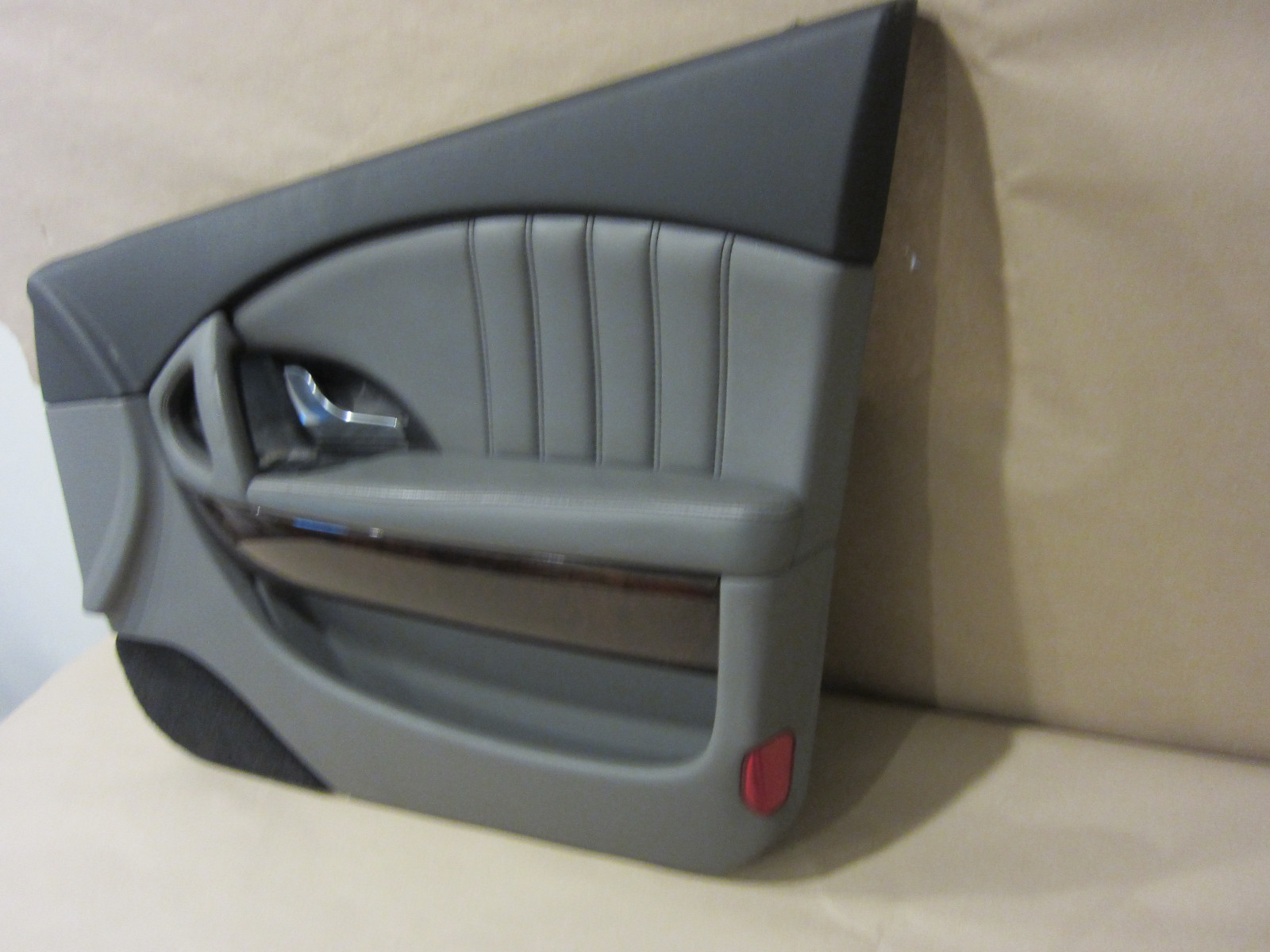 Maserati Quattroporte RH Front Inside Door Panel.- Black & Dark Grey. 66936600