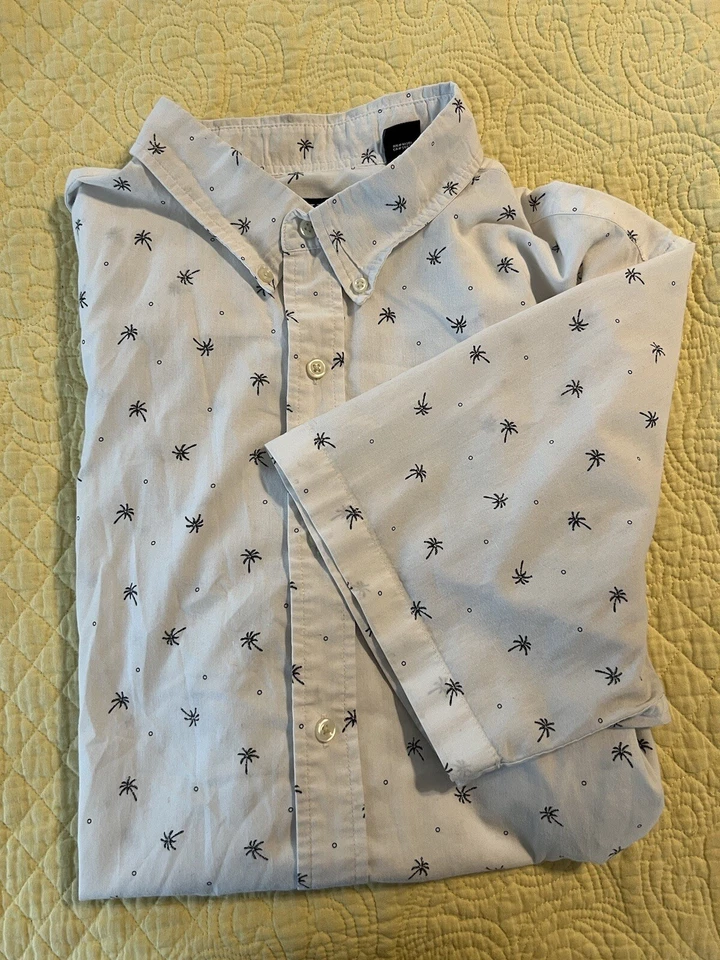 Lot Of 3 Men’s XL Shirts 2 Short And 1 Long Sleeve - Image 4 of 4