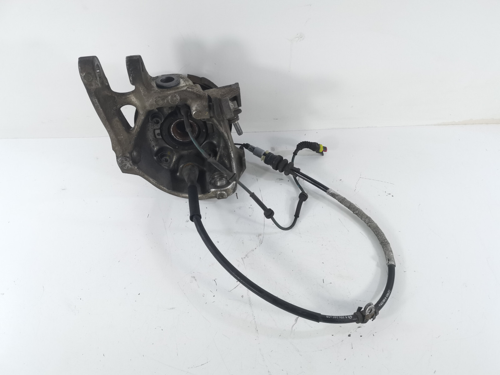 11-19 Maserati GranTurismo S M145 Rear Right Side Spindle Knuckle Hub OEM