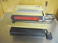 GBC 422-KM GENERAL BINDING CORPORATION MODEL 422-KM PUNCH AND COILER COMB