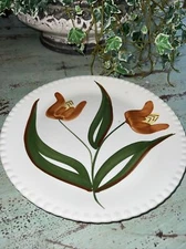 Vintage Blue Ridge Southern Pottery Floral Dinner Plate Yellow  Tulips.   10”