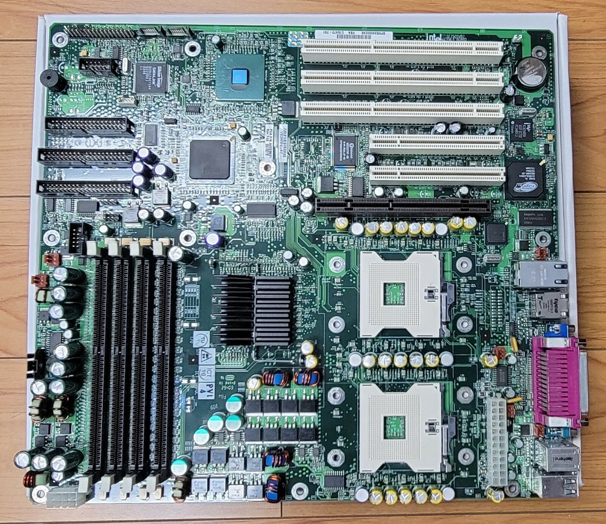 Intel SE7505VB2 Dual Xeon E7505 DDR LAN Server Motherboard Socket
