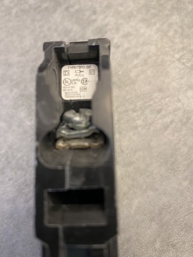 SQUARE D QO130 30 AMP 1 POLE PLUG IN CIRCUIT BREAKER YELLOW FACE NEW - Picture 6 of 6
