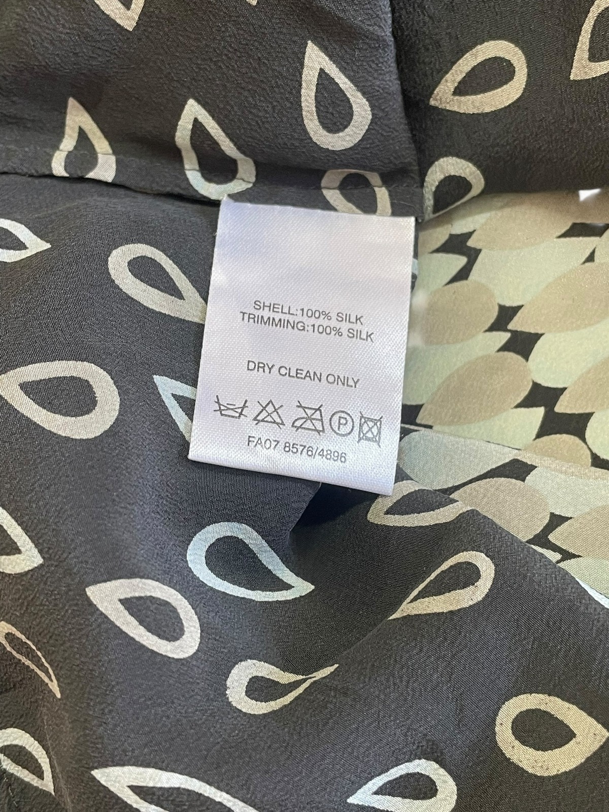 Fenn Wright Manson Multi Silk Patterned Blouse V-… - image 7