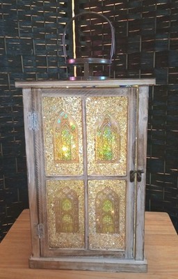 Unique Light for any room. Has different Light Settings. 