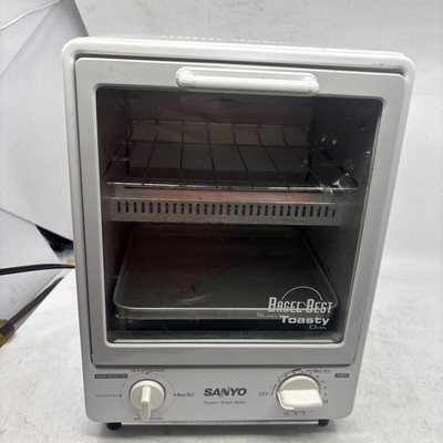 Sanyo Super Toasty Plus Vertical Toaster Oven Model SK-7W White