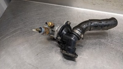 YAMAHA FZS600 THERMOSTAT HOUSING FZS 600 FAZER