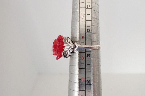 Anello vintage in argento sterling con vetro stampato rosso fronte rosa misura 8,5 - Foto 9 di 9
