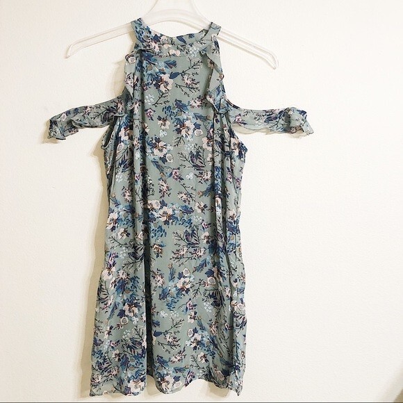 Floral Open Shoulder Keyhole Back Dress. NWOT. 0267