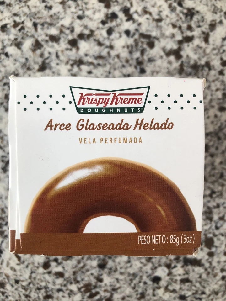 Vela perfumada Krispy Kreme tarro de 2,75 oz - esmaltado helado de arce Foto 3 de 4