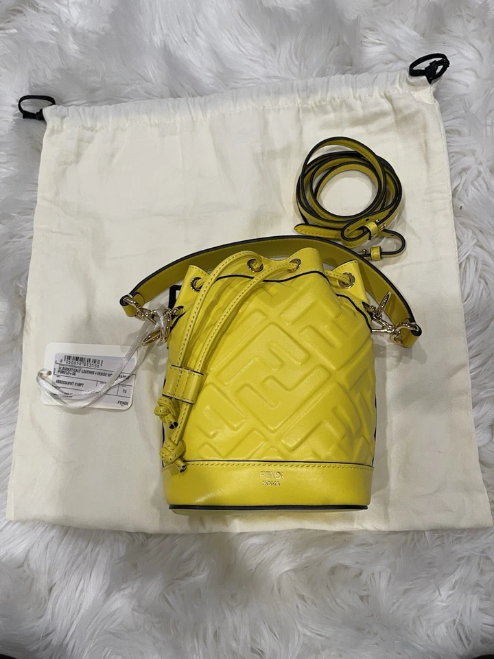 Nuevo con etiquetas Bolso Cubo Fendi Mon Tresor Cuero Mini con Motivo FF Amarillo Rojo Naranja Verano Foto 3 de 4