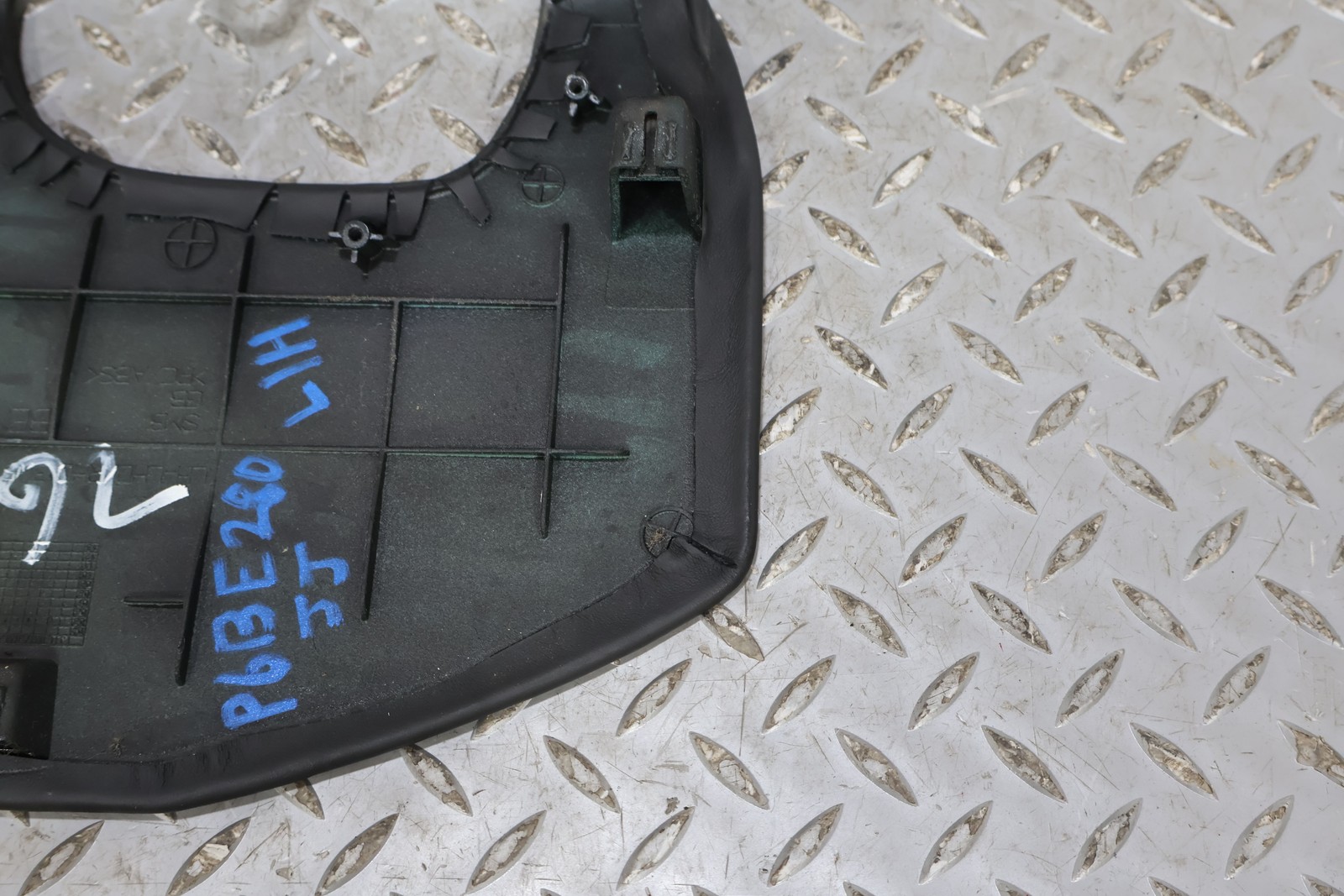 Bentley Flying Spur 2006-2012 Left, right Kick plates Pair Black