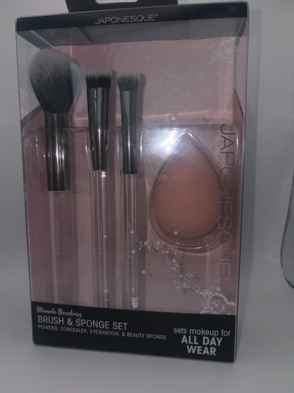 Japonesque Vegan Makeup Ultimate Blending Brush & Sponge Set