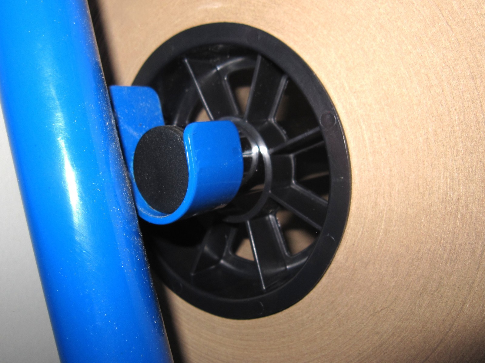 2/PACK ~ 3 in. Kraft Paper Roll Core Plug/End Cap with 1 in. Center Hole Adapter