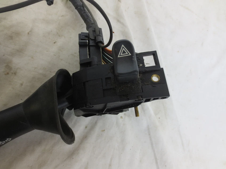 Interruptor multifuncional de seta 95-99 Oldsmobile Aurora ~ 006 11 05 25 - Imagem 3 de 4