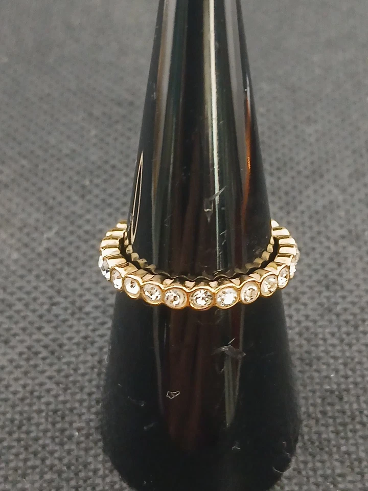 ANN TAYLOR gold tone clear crystals set of 2 band rings  size 7 - Image 3 of 4