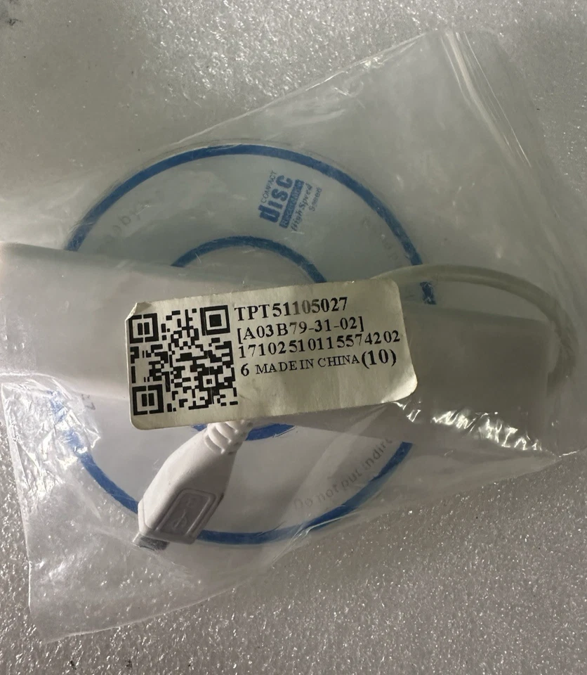 3 Port USB 2.0 Hub a Networking Port (RJ45 Micro-USB Source Connector. LOT OF4 - Image 2 of 4