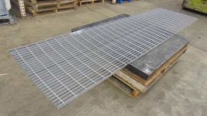 Steel Grating - Painted - 31" x 10' x 1"