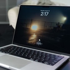 2023 Apple MacBook Pro 14" M2 Pro 19C GPU 3.5GHz 16GB RAM 1TB SSD A2779