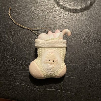 Precious Moments ''My Love Will Keep You Warm'' 272965 Ornament Baby Gifts 1997