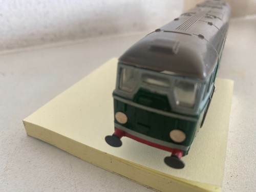 TRIANG TT T96 DIESEL A1A-A1A D5501 BR GREEN BRUSH TYPE 2 1958 NO POWER BOGIE - Picture 3 of 7