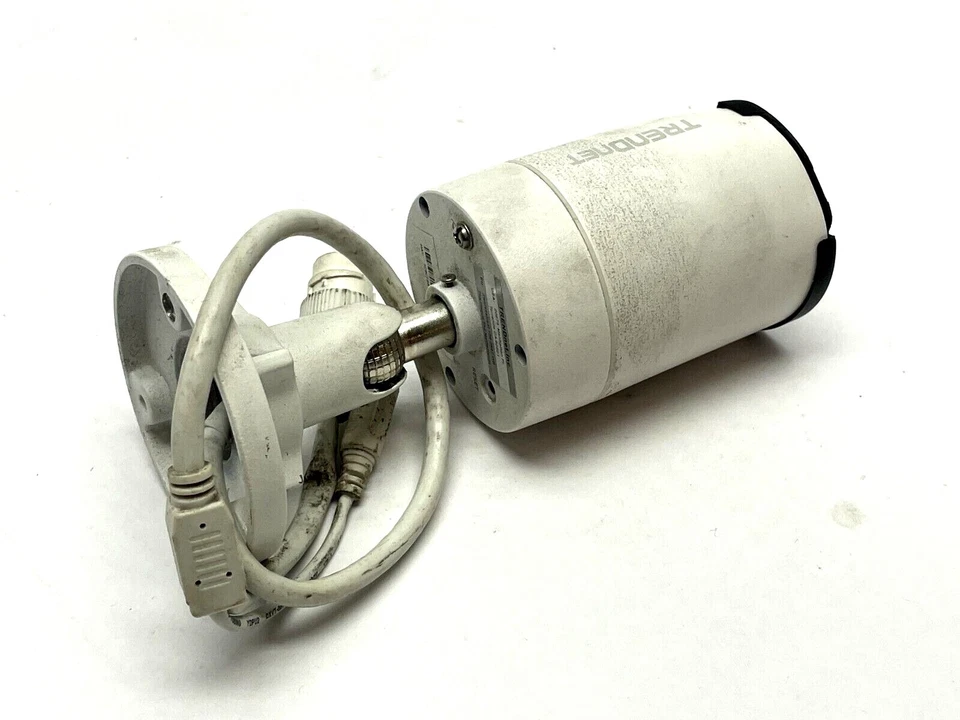 Trendnet TV-IP310PI Indoor/Outdoor 3MP Full HD PoE Day/Night Network Camera - Image 2 of 4