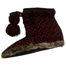 DF by Dearfoams Womens Red Zigzag Houndstooth Bootie Style Slippers