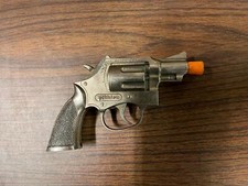 Vintage 1950s Made in USA Hubley Trooper Diecast Cap Toy